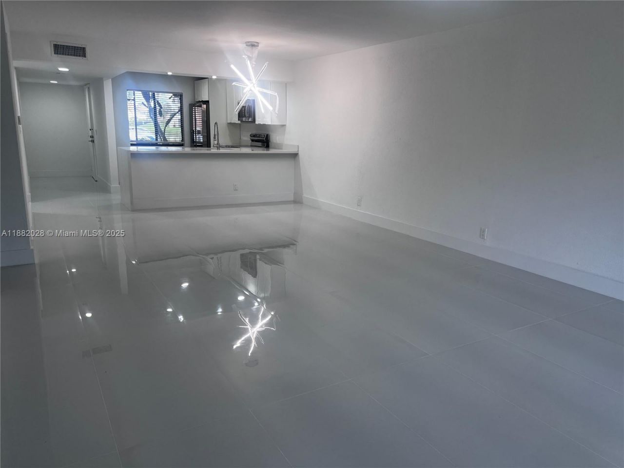 16168 Laurel Dr, Unit 101, Weston, FL 33326 Photo