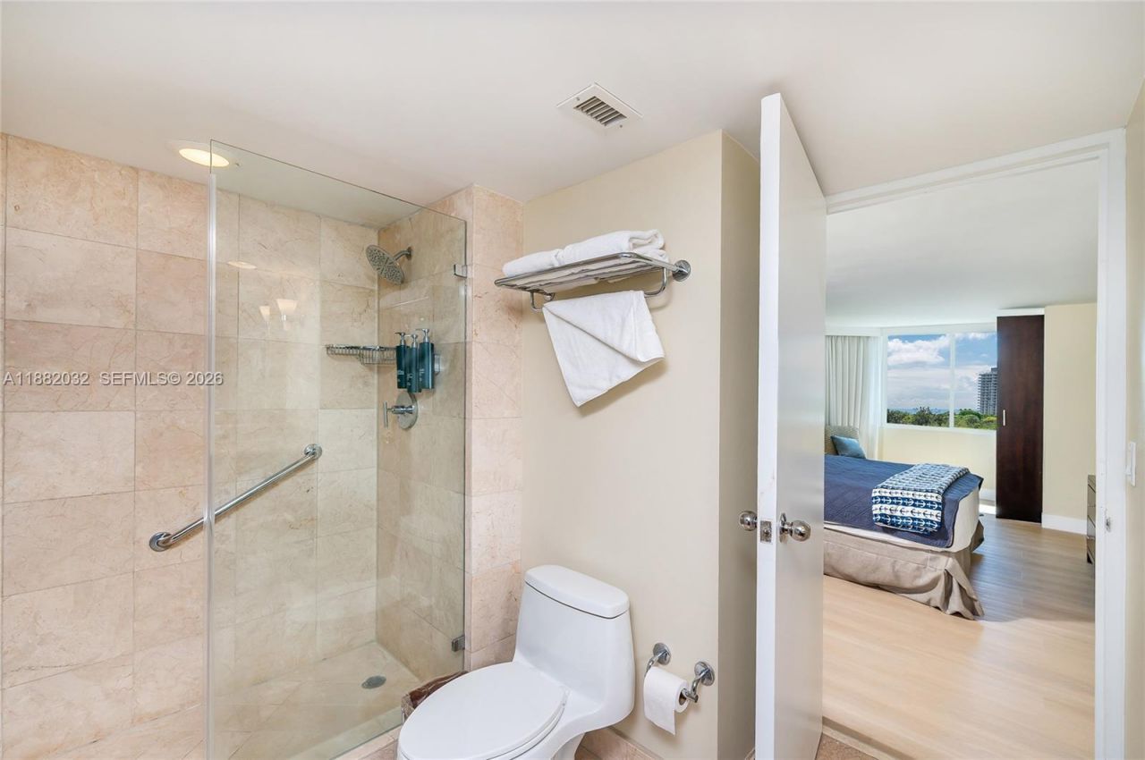 2670 E Sunrise Blvd, Unit 724, Fort Lauderdale, FL 33304 Photo