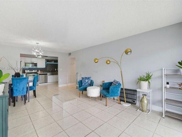 1805 Sans Souci Blvd, Unit 334, North Miami, FL 33181