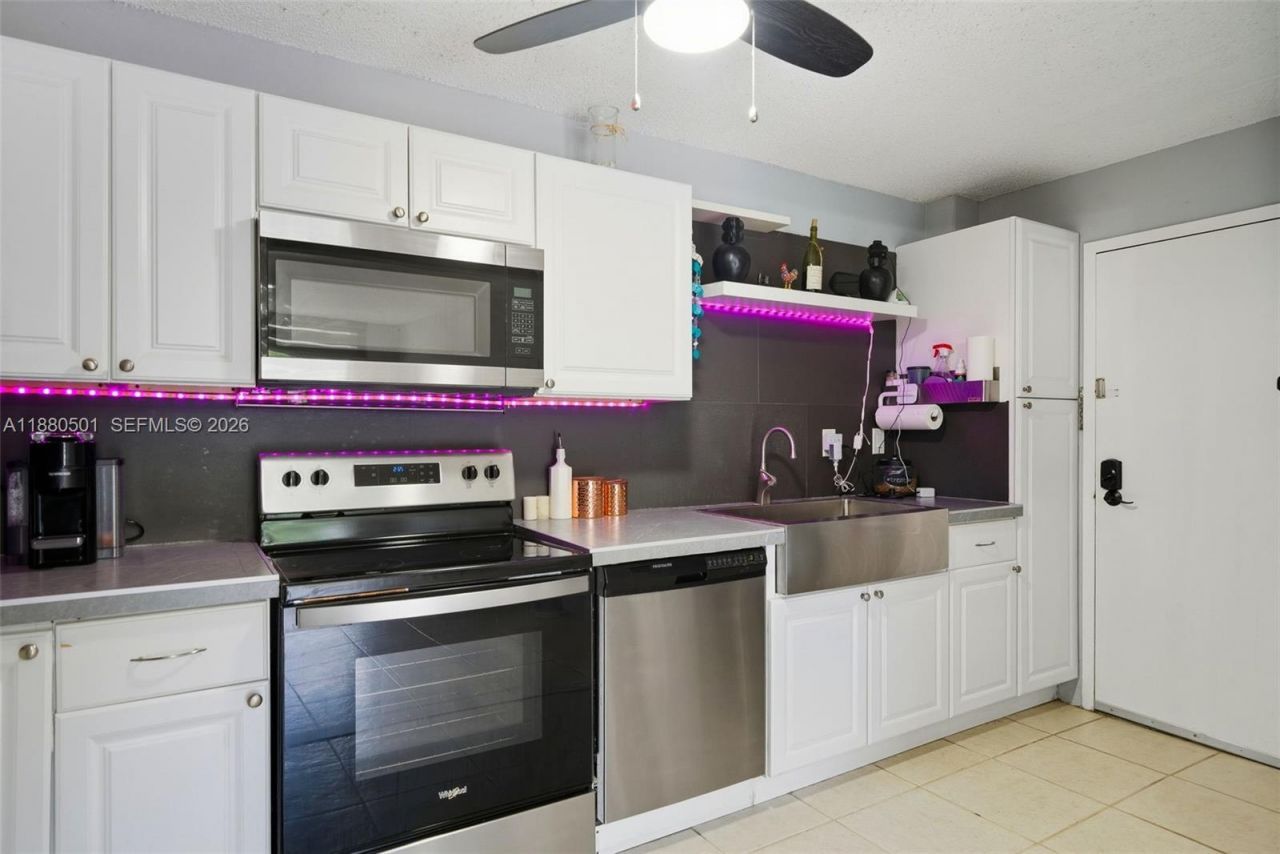 1805 Sans Souci Blvd, Unit 334, North Miami, FL 33181 Photo