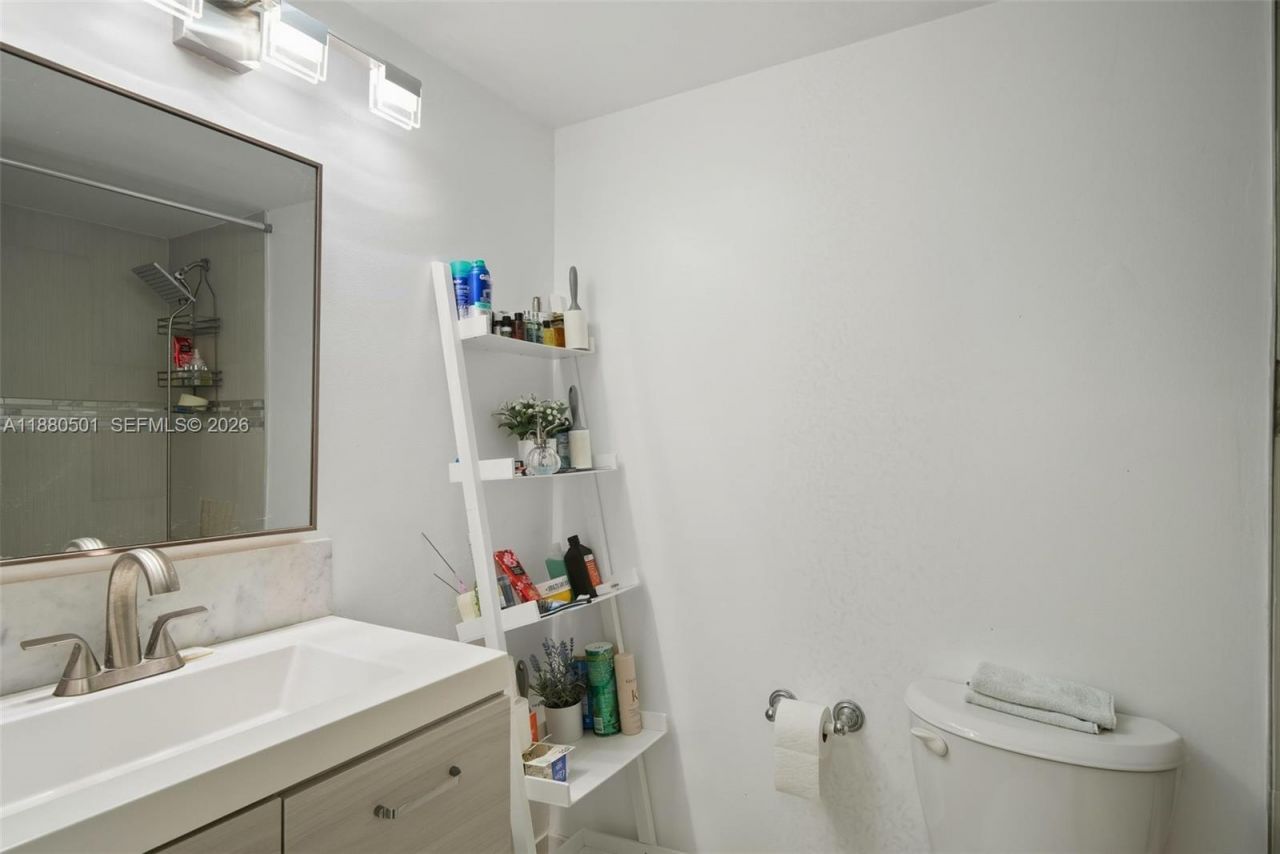1805 Sans Souci Blvd, Unit 334, North Miami, FL 33181 Photo