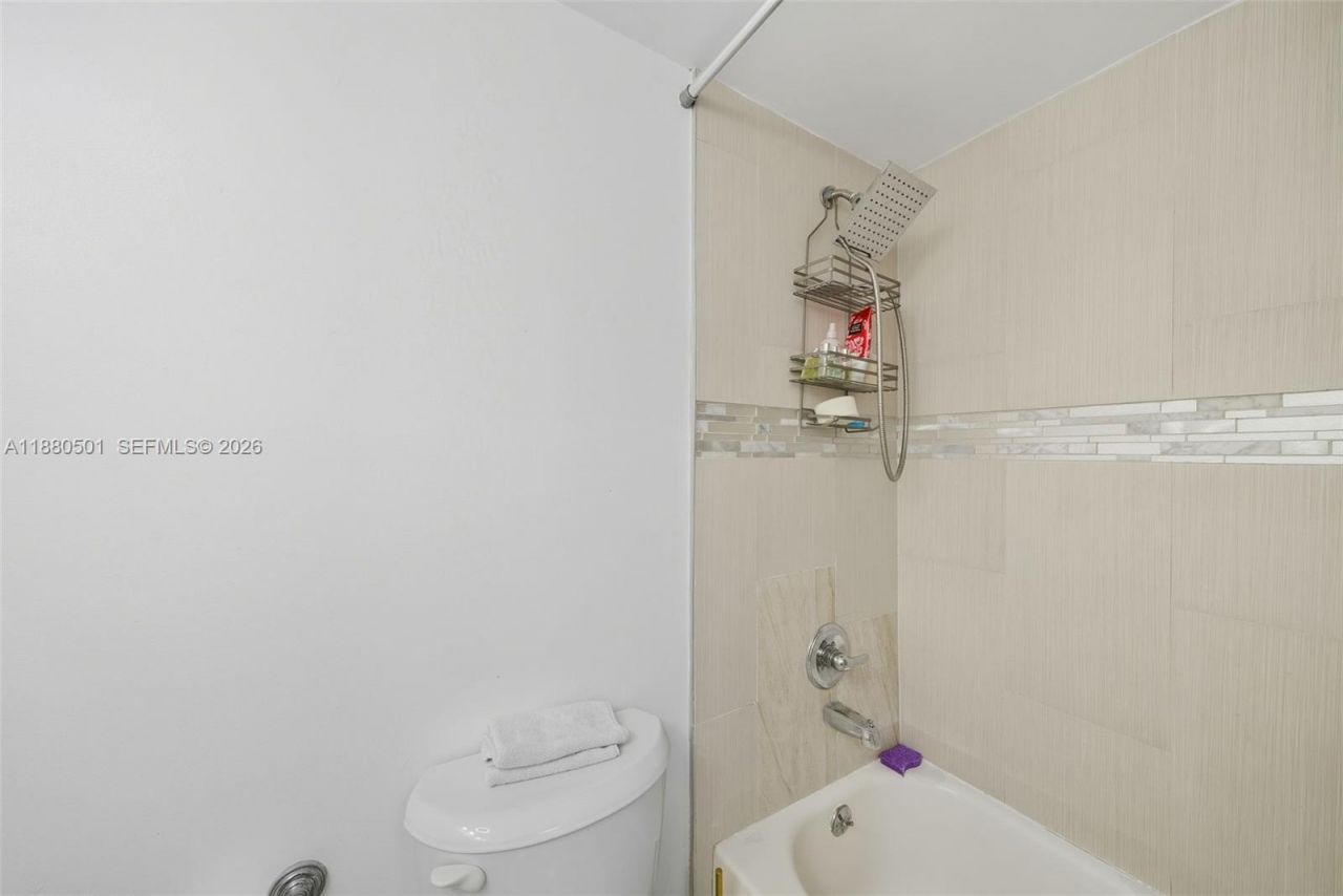1805 Sans Souci Blvd, Unit 334, North Miami, FL 33181 Photo