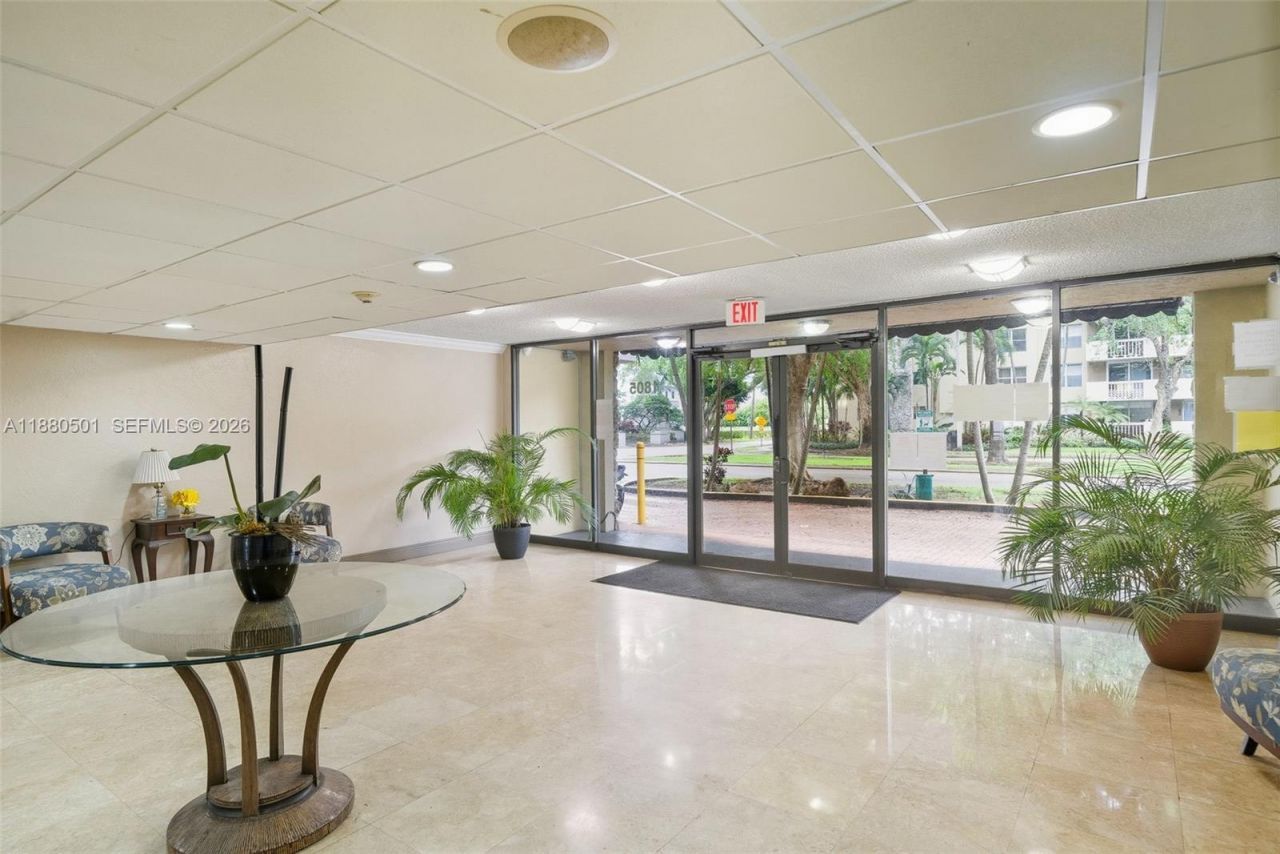 1805 Sans Souci Blvd, Unit 334, North Miami, FL 33181 Photo