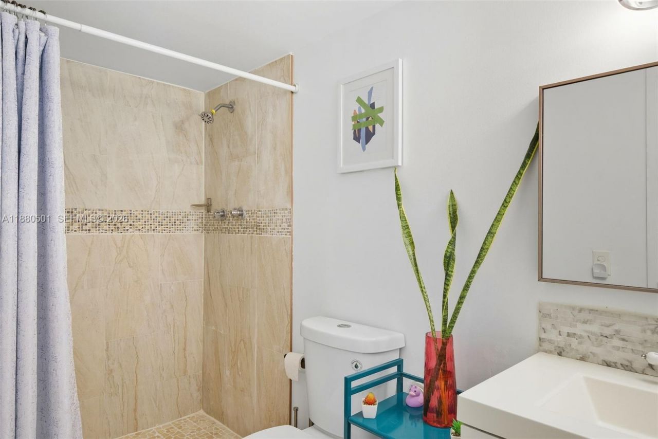 1805 Sans Souci Blvd, Unit 334, North Miami, FL 33181 Photo