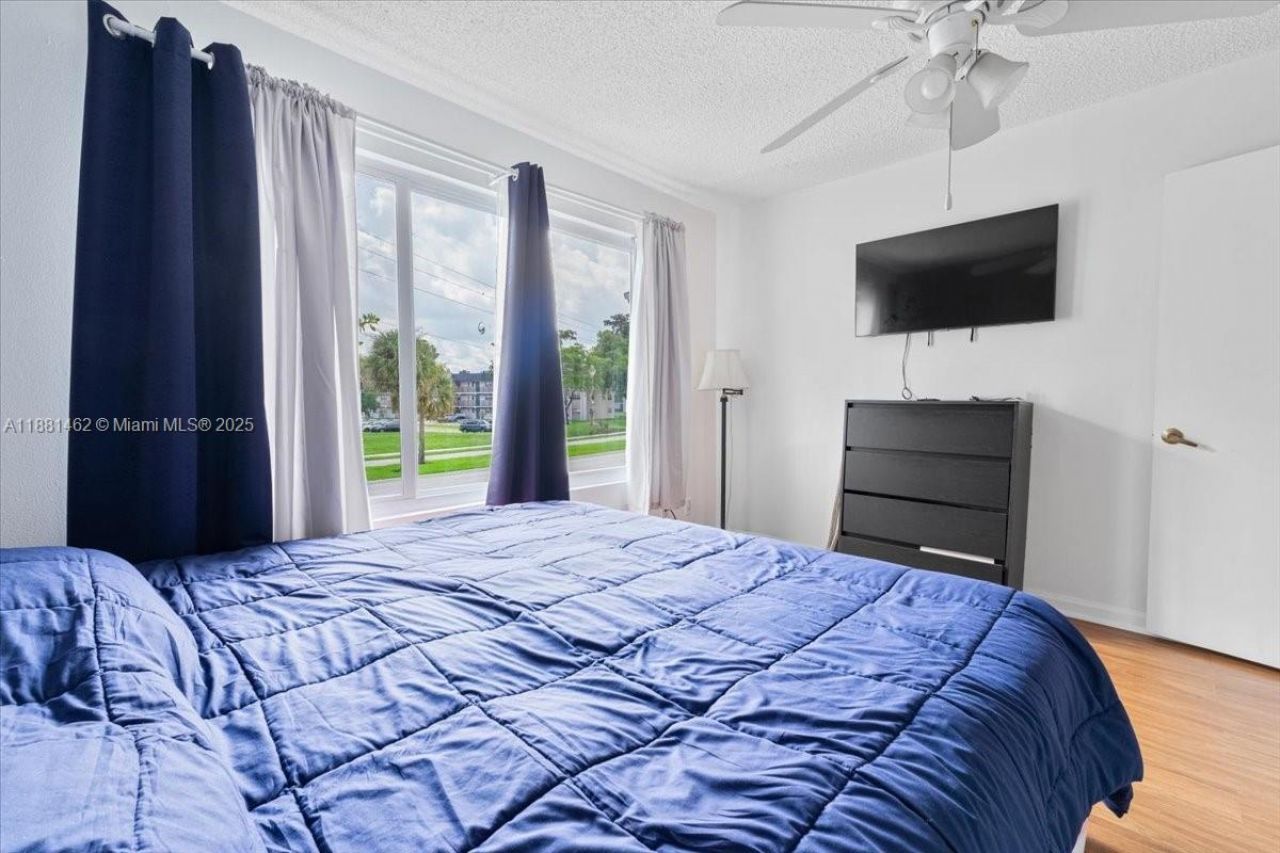 8105 Lagos De Campo Blvd, Unit J-2, Tamarac, FL 33321 Photo