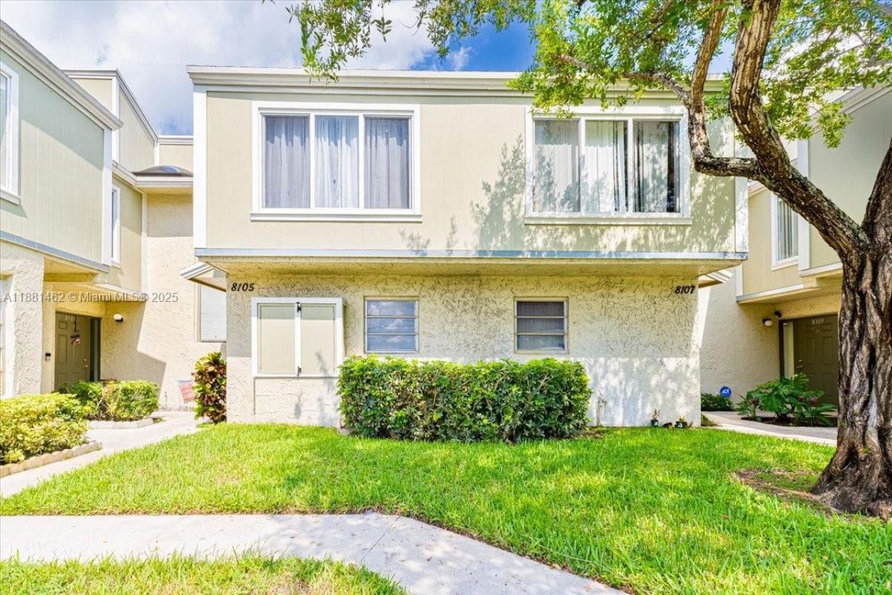 8105 Lagos De Campo Blvd, Unit J-2, Tamarac, FL 33321 Photo