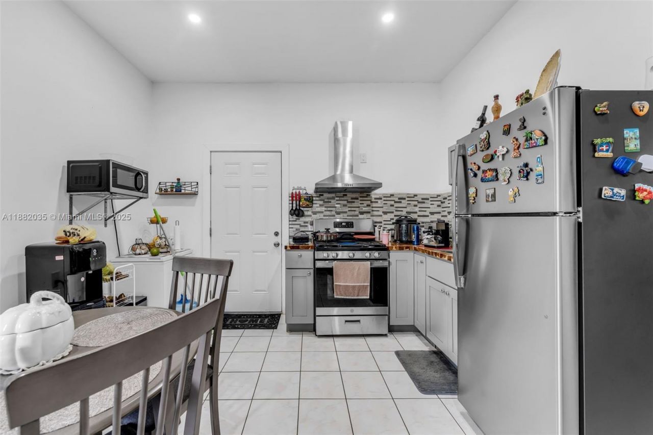 12750 SW 197th Ave, Miami, FL 33196 Photo