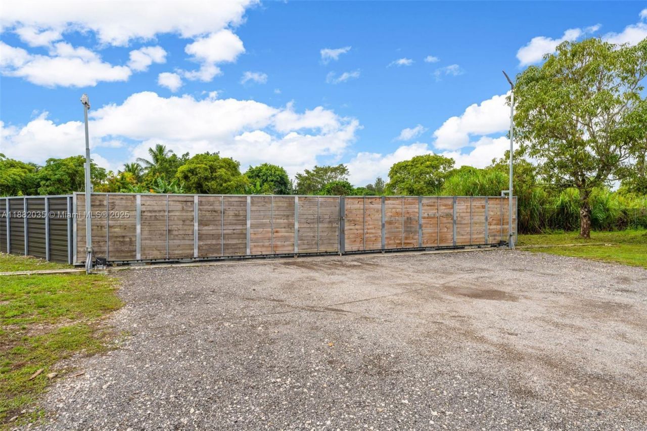 12750 SW 197th Ave, Miami, FL 33196 Photo