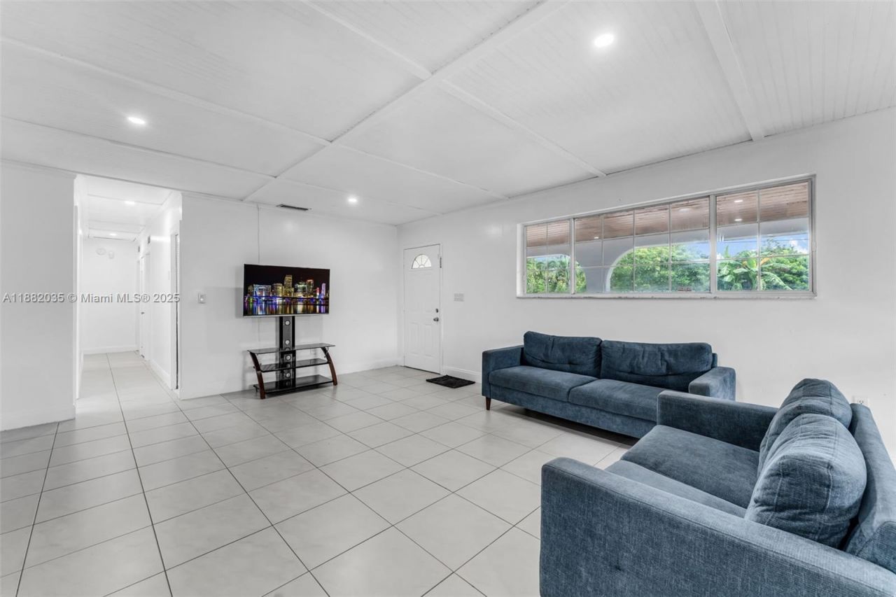 12750 SW 197th Ave, Miami, FL 33196 Photo