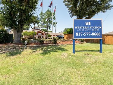 3391 WESTERN CENTER Boulevard, Fort Worth, TX 76137