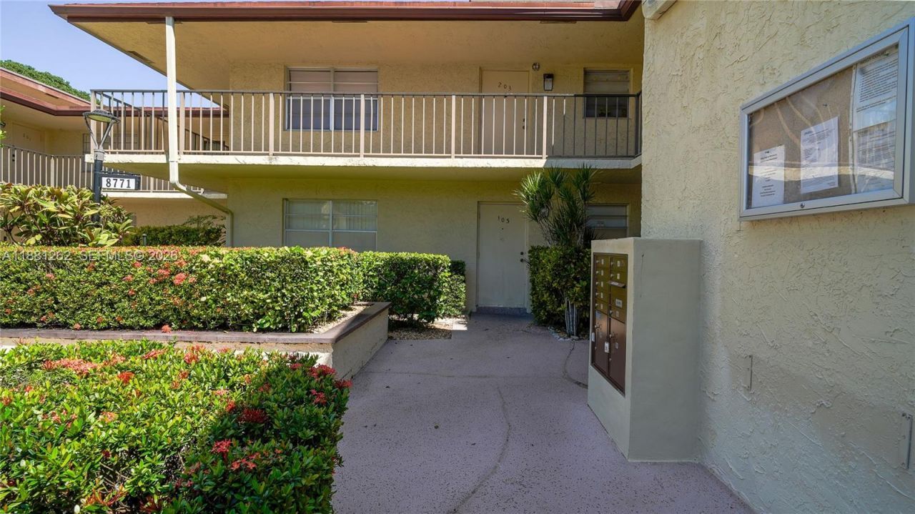8771 Holly Ct, Unit 103, Tamarac, FL 33321 Photo