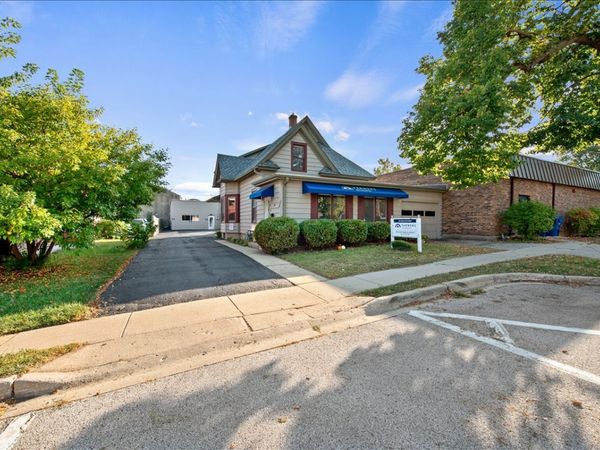 322 Hamilton Street, Geneva, IL 60134