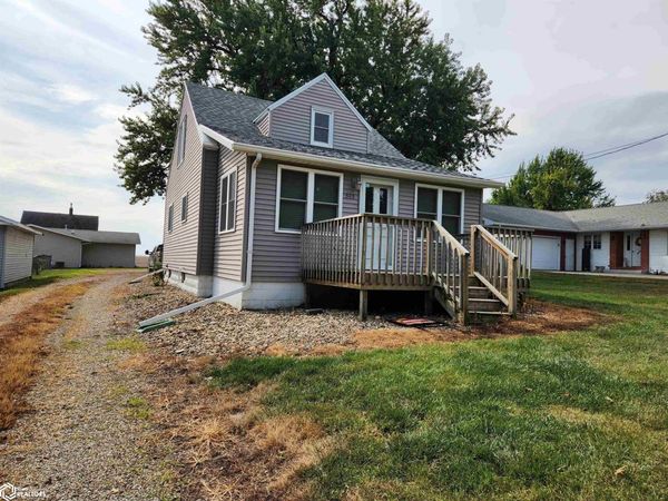 505 Mowery Street, Traer, IA 50675