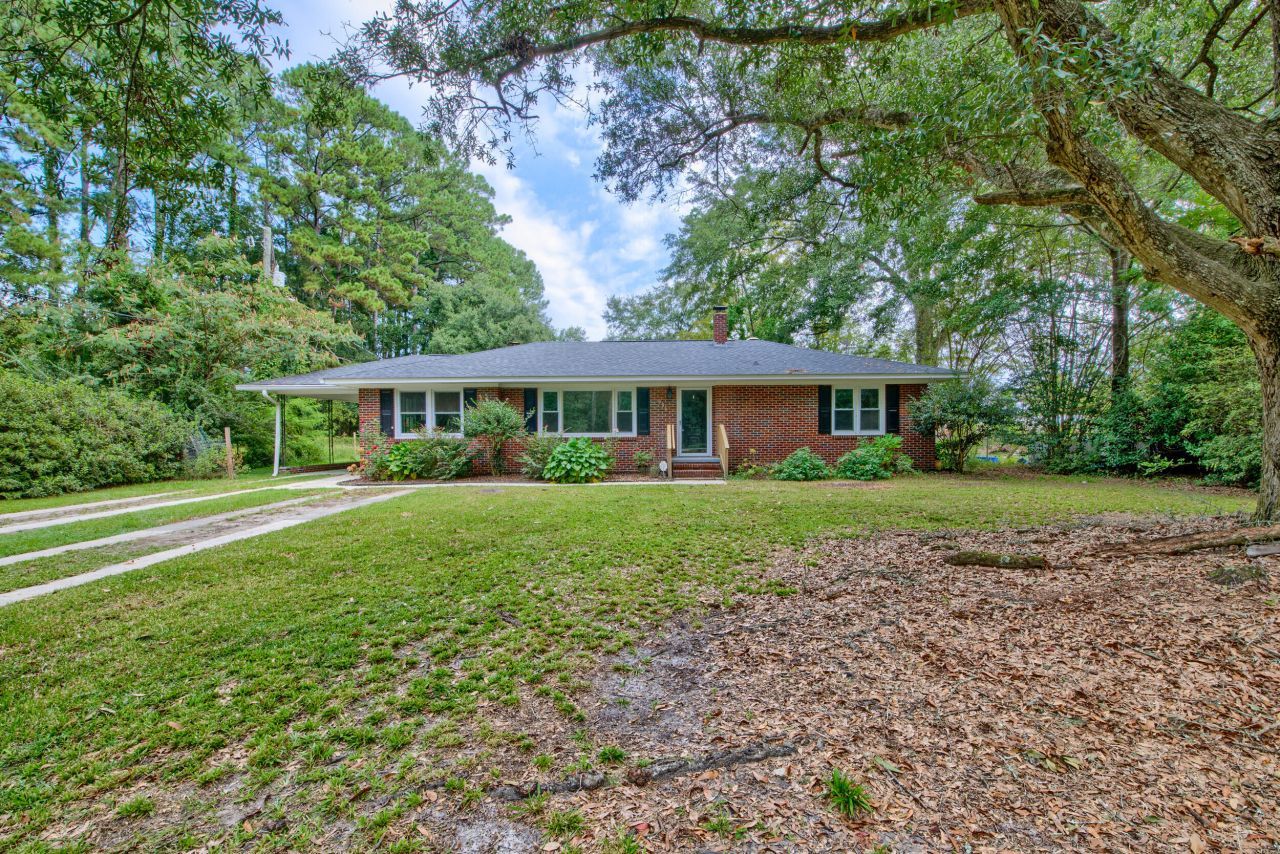 306 Peachtree Road Photo 13