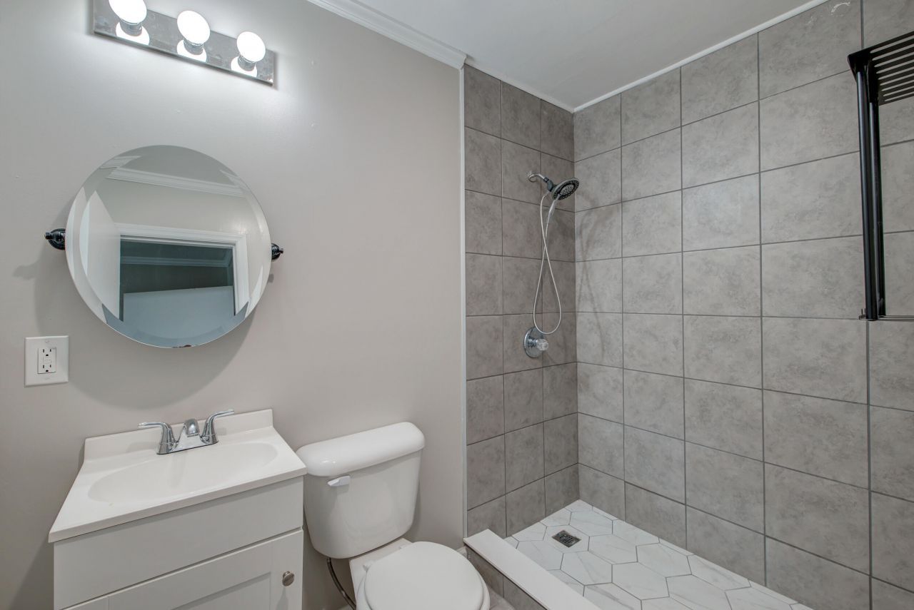 306 Peachtree Road Photo 27