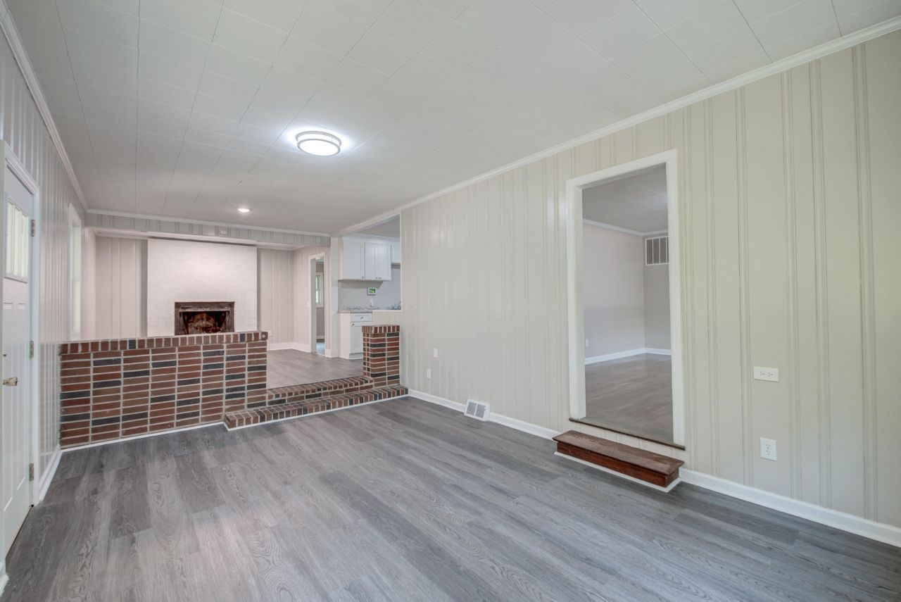 306 Peachtree Road Photo 35