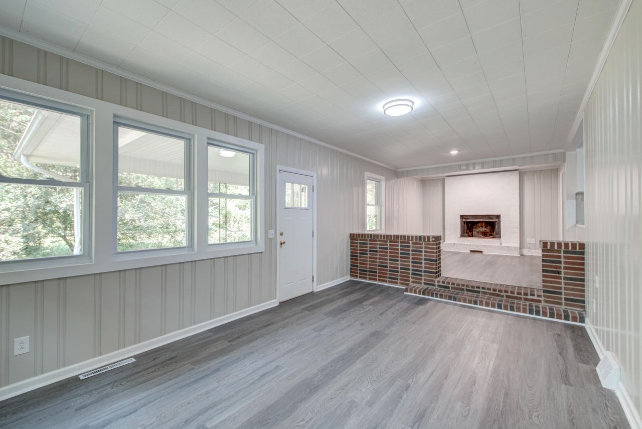 306 Peachtree Road Photo 36