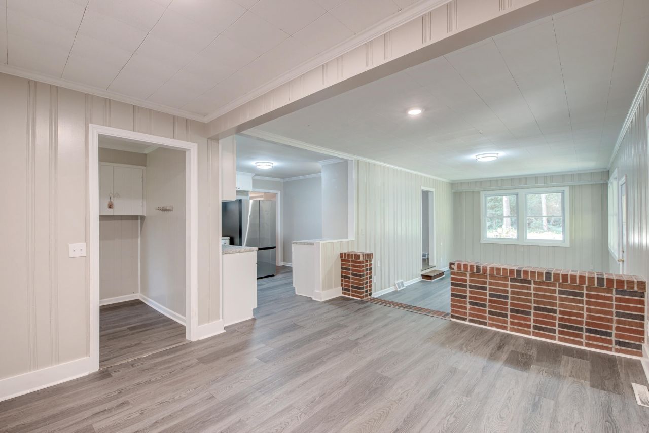 306 Peachtree Road Photo 38