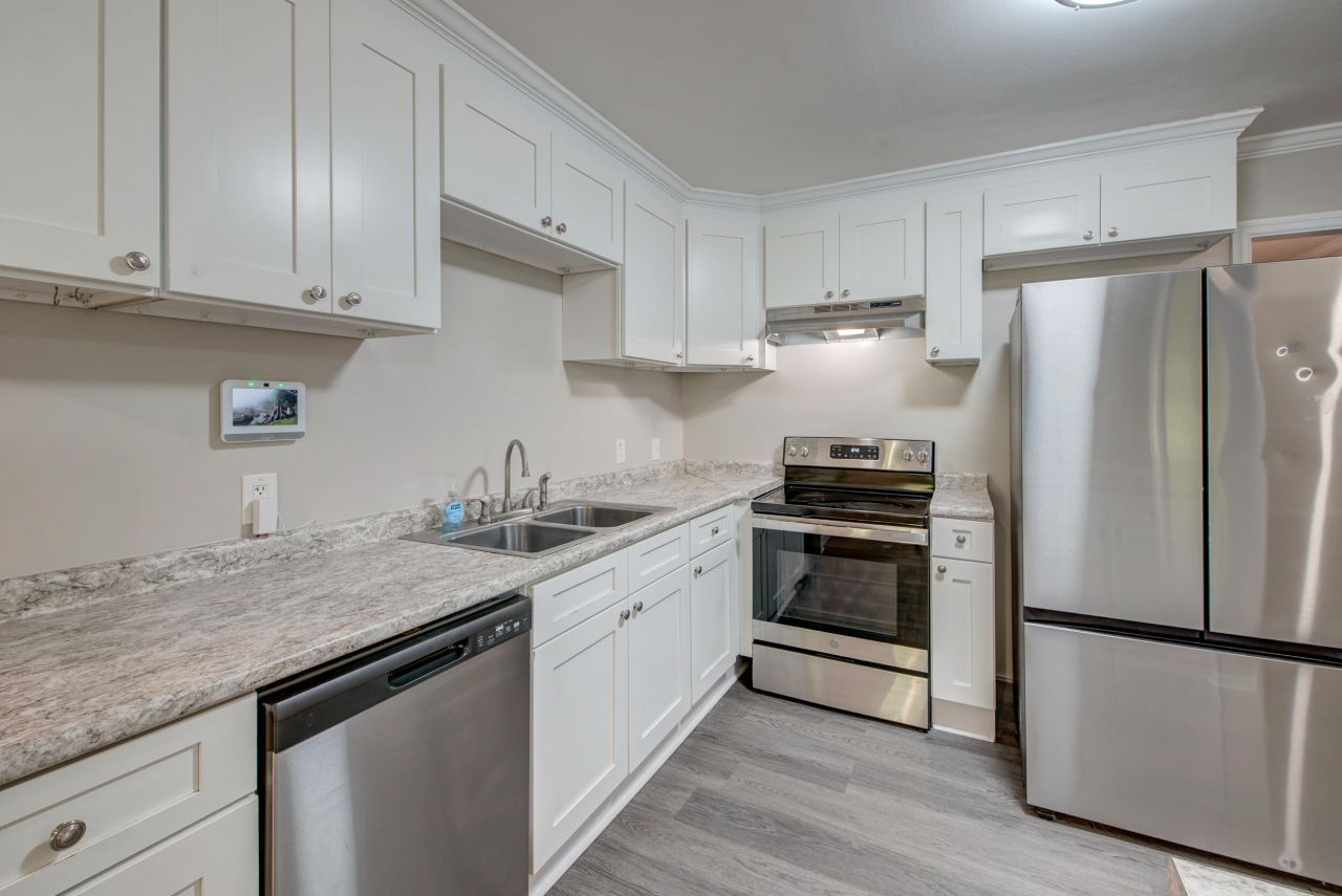 306 Peachtree Road Photo 40