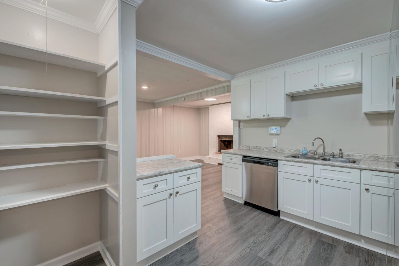 306 Peachtree Road Photo 41