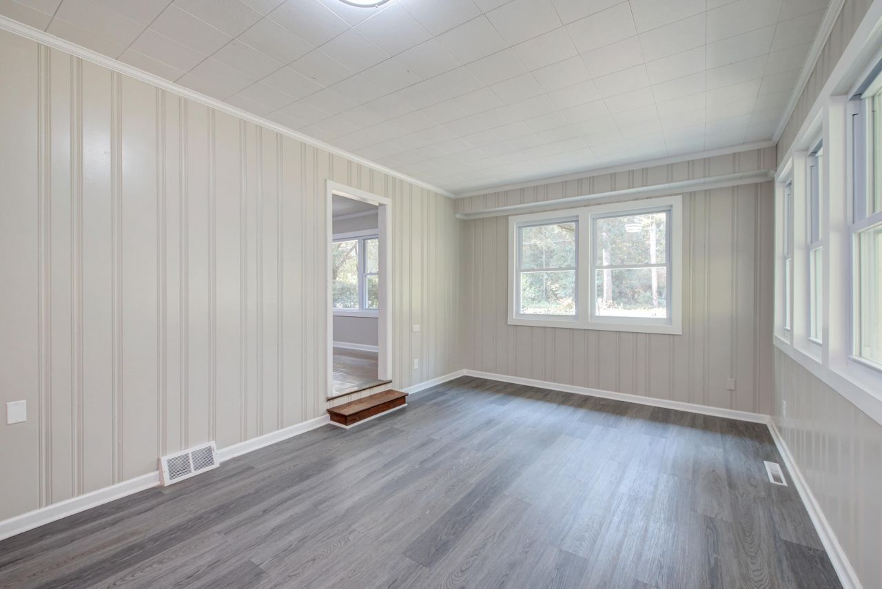 306 Peachtree Road Photo 8