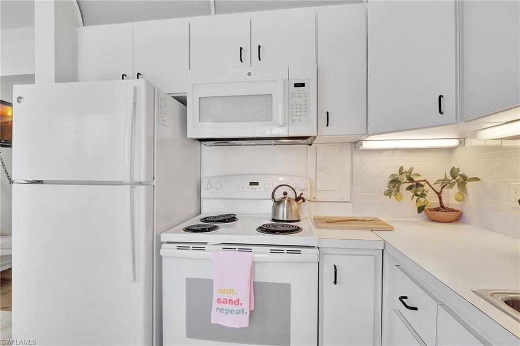 285 8th Ave S, Unit 285, Naples, FL 34102 Photo