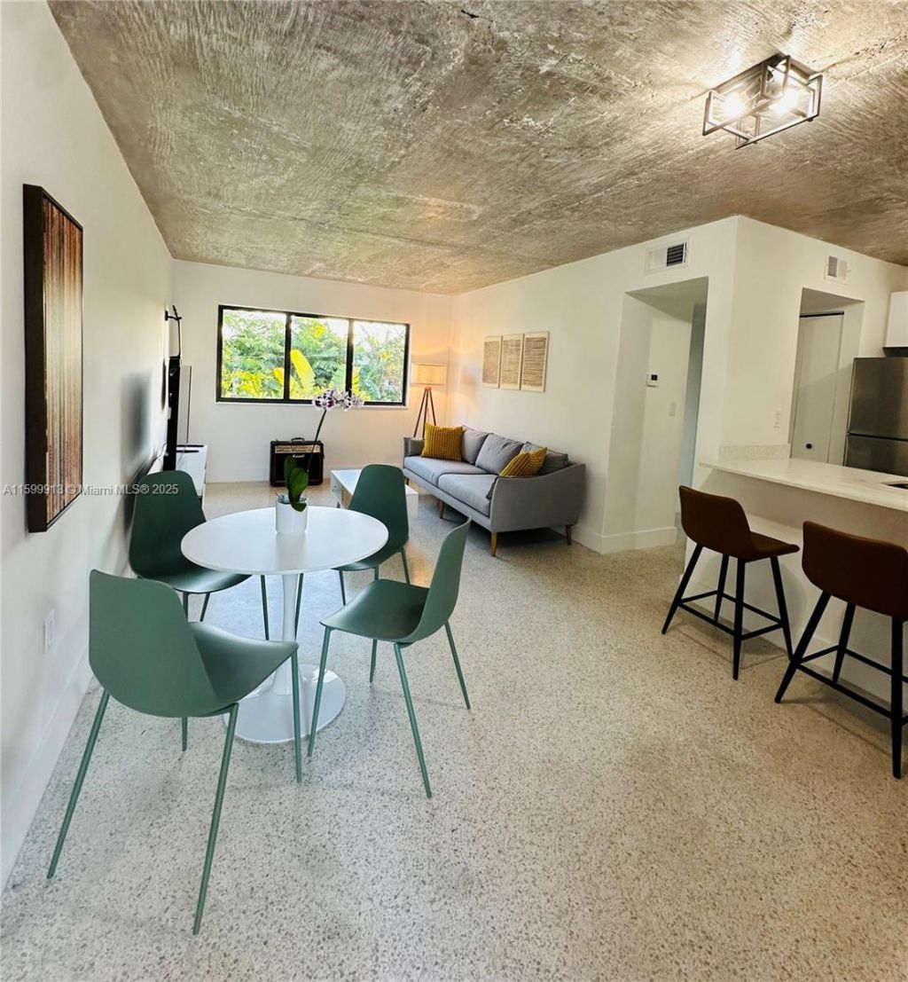 190 NW 69th St, Unit 7, Miami, FL 33150 Photo