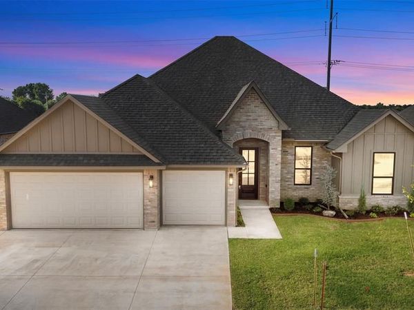 9300 NW 79th Terrace, Yukon, OK 73099