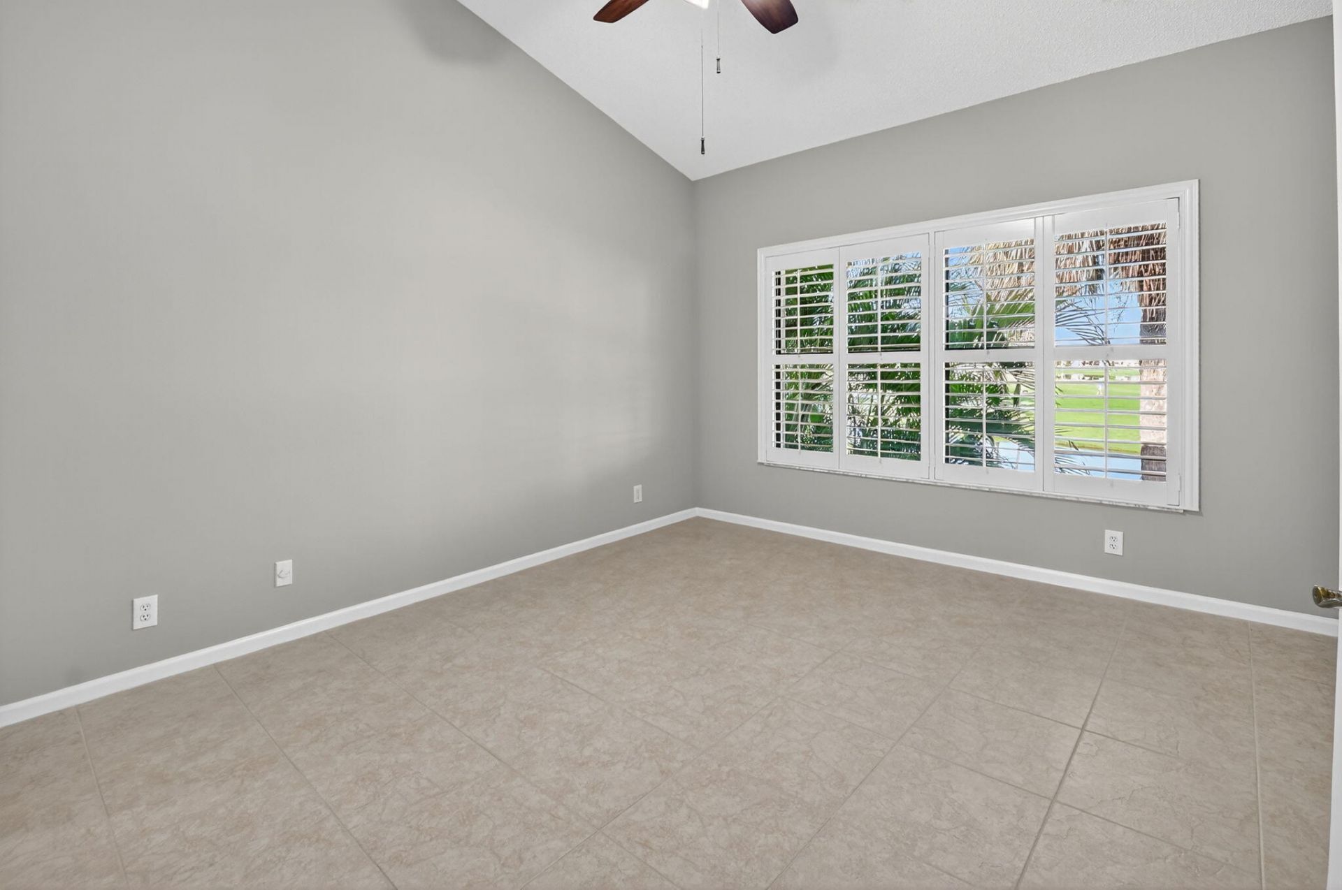 8041 Aberdeen Drive, Unit 202, Boynton Beach, FL 33472 Photo