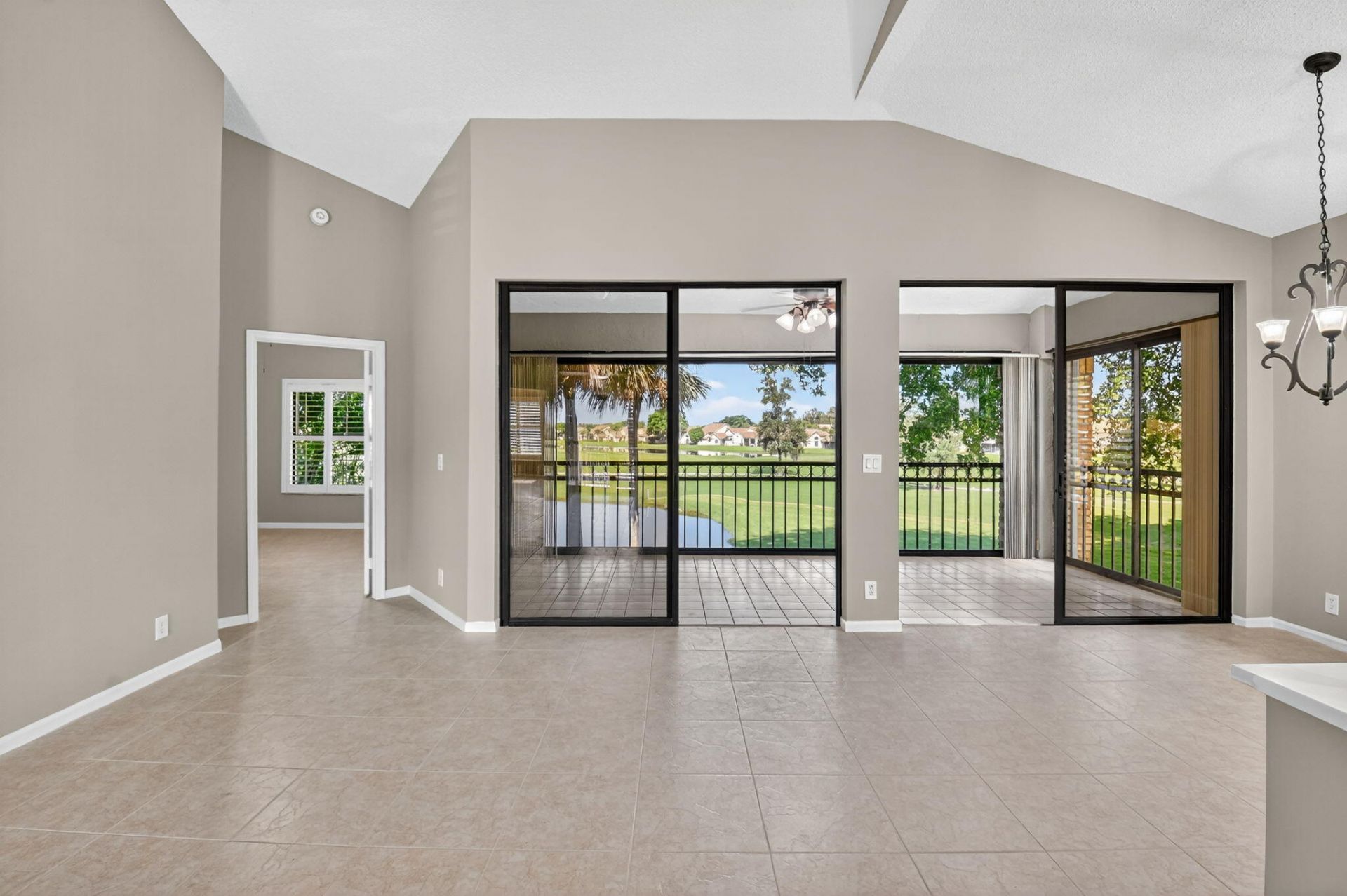 8041 Aberdeen Drive, Unit 202, Boynton Beach, FL 33472 Photo
