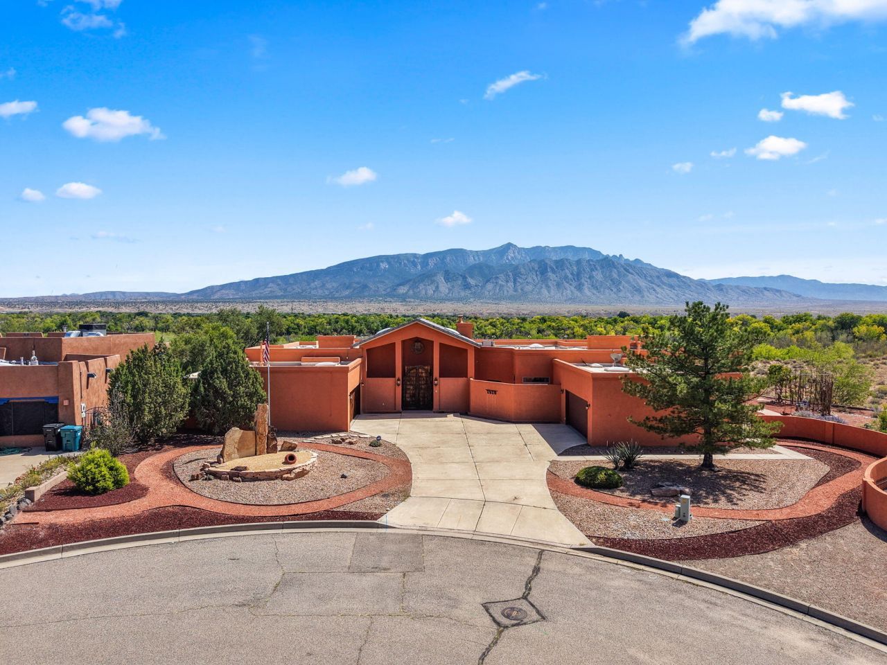 2520 Sandia Loop Ne, Rio Rancho, NM 87144 Main Photo