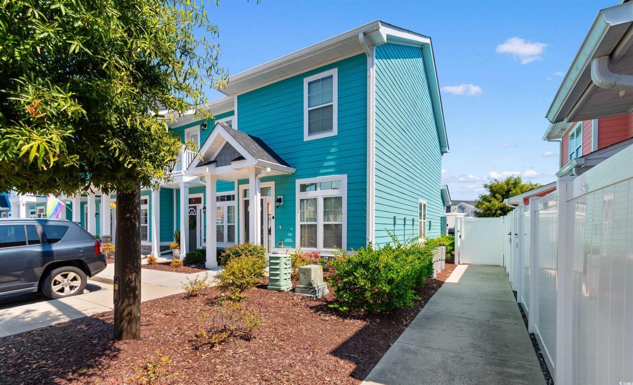 804 Moen Pl. Photo 2