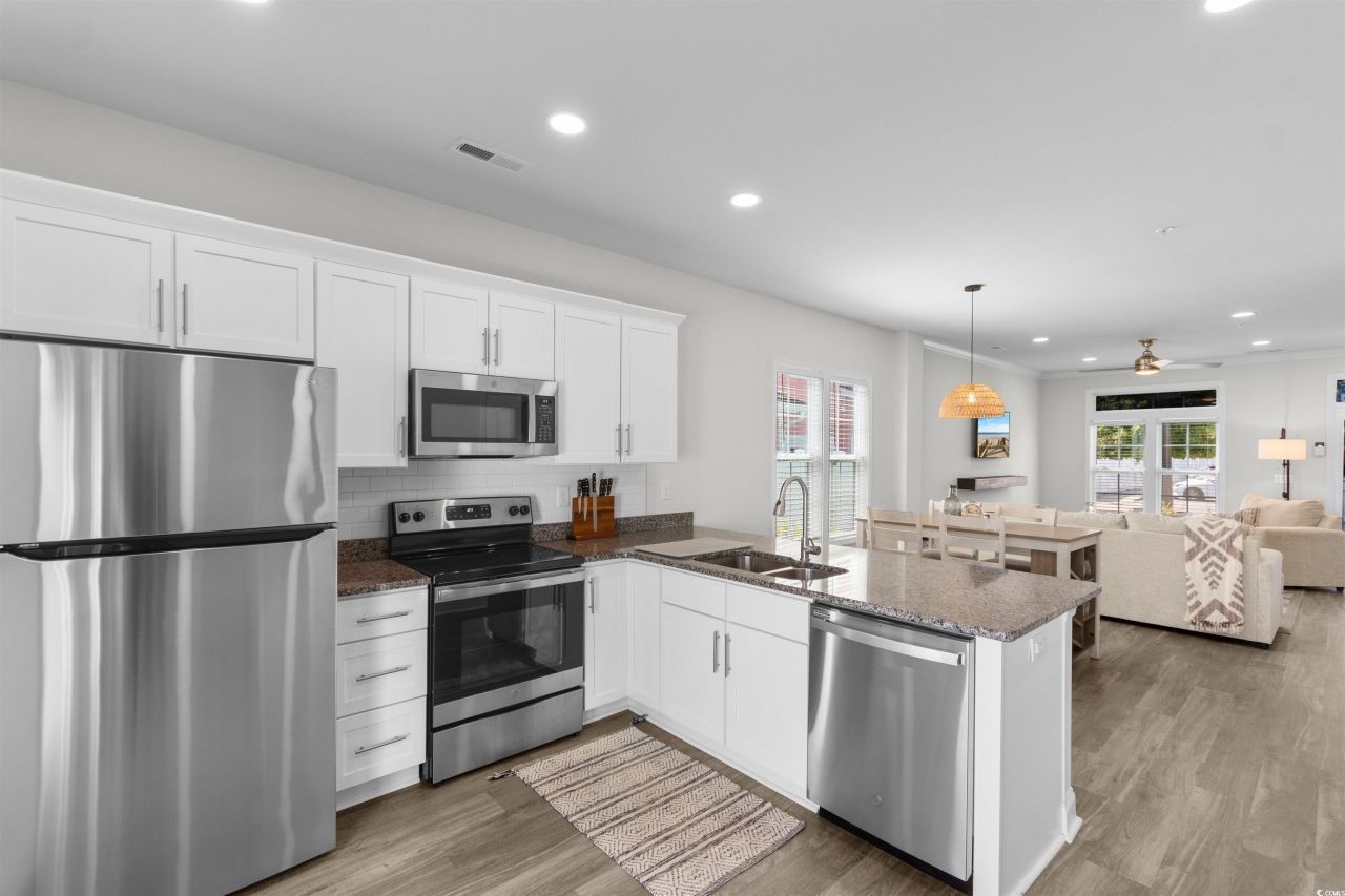 804 Moen Pl. Photo 7