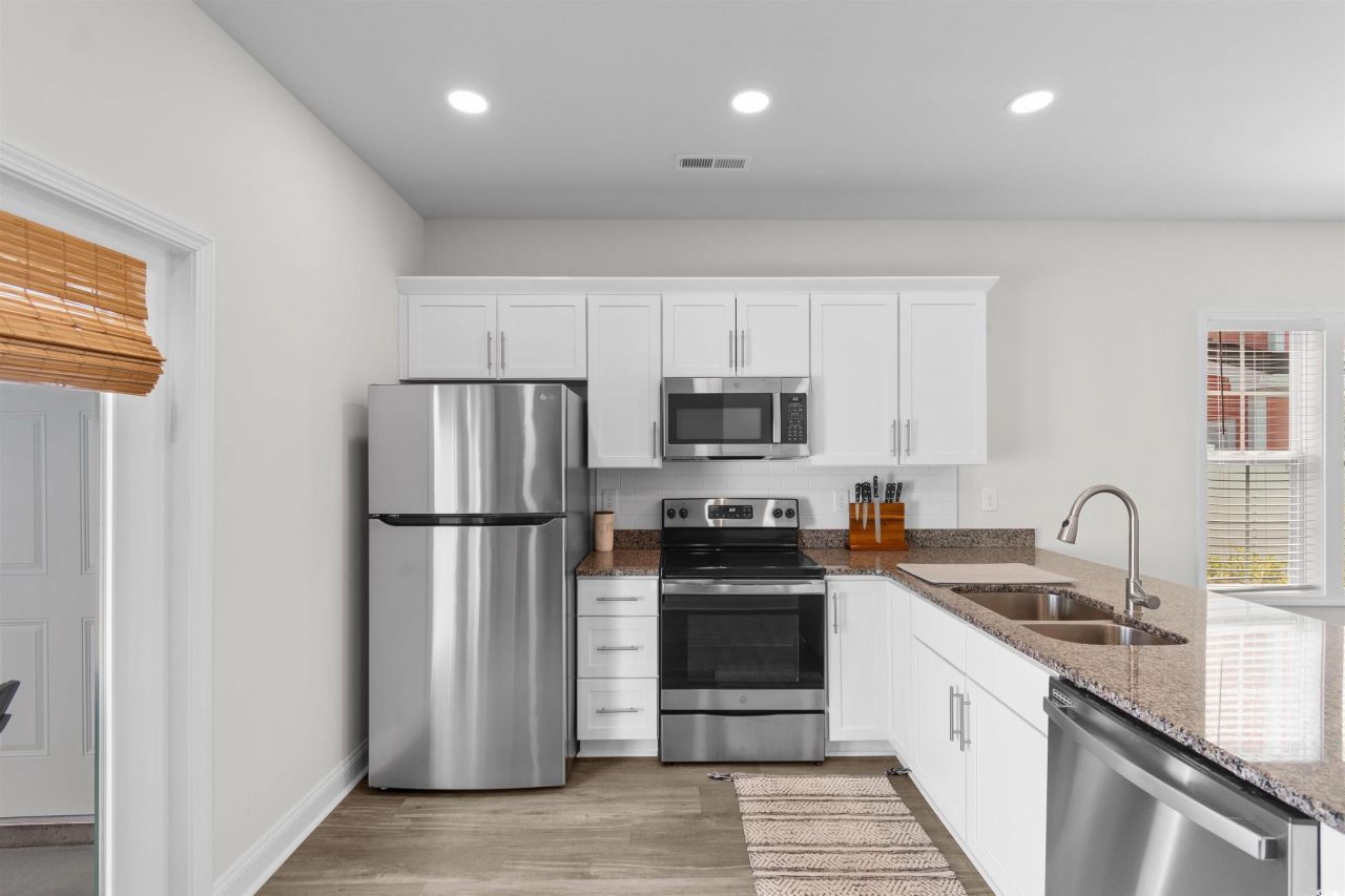 804 Moen Pl. Photo 8