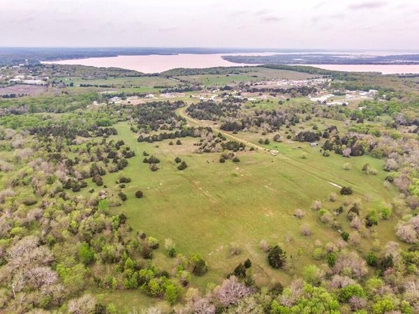 216 Red River Road , Whitesboro, TX 76273