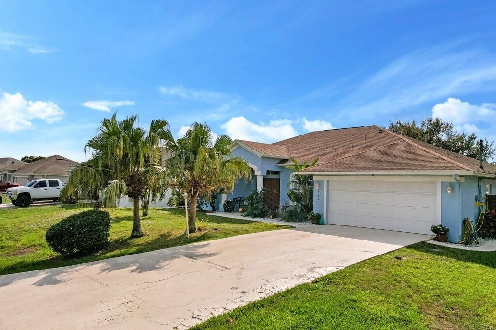 3285 SE Pinto Street, Port Saint Lucie, FL 34984 Photo