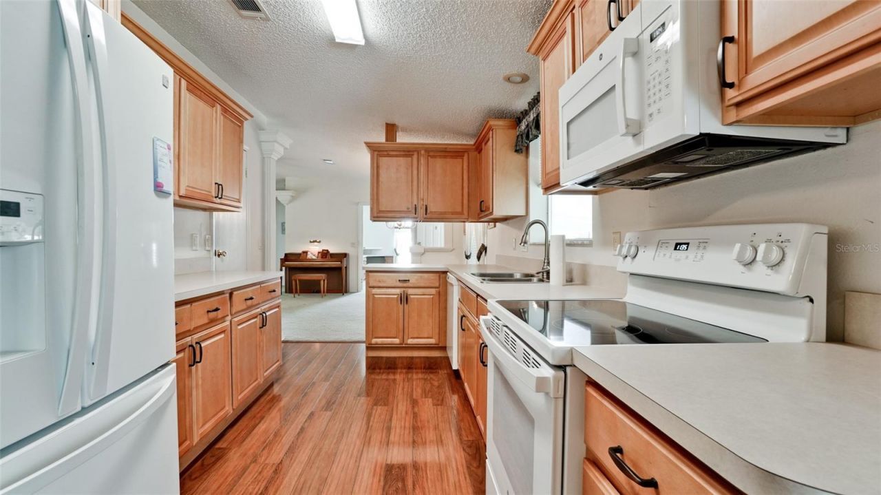 304 50th Avenue Terrace W, Bradenton, FL 34207 Photo