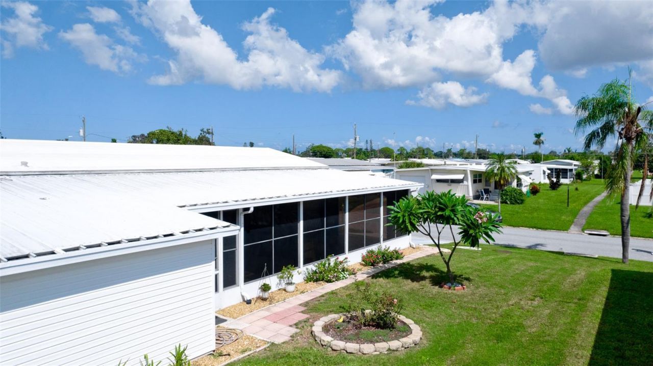 304 50th Avenue Terrace W, Bradenton, FL 34207 Photo