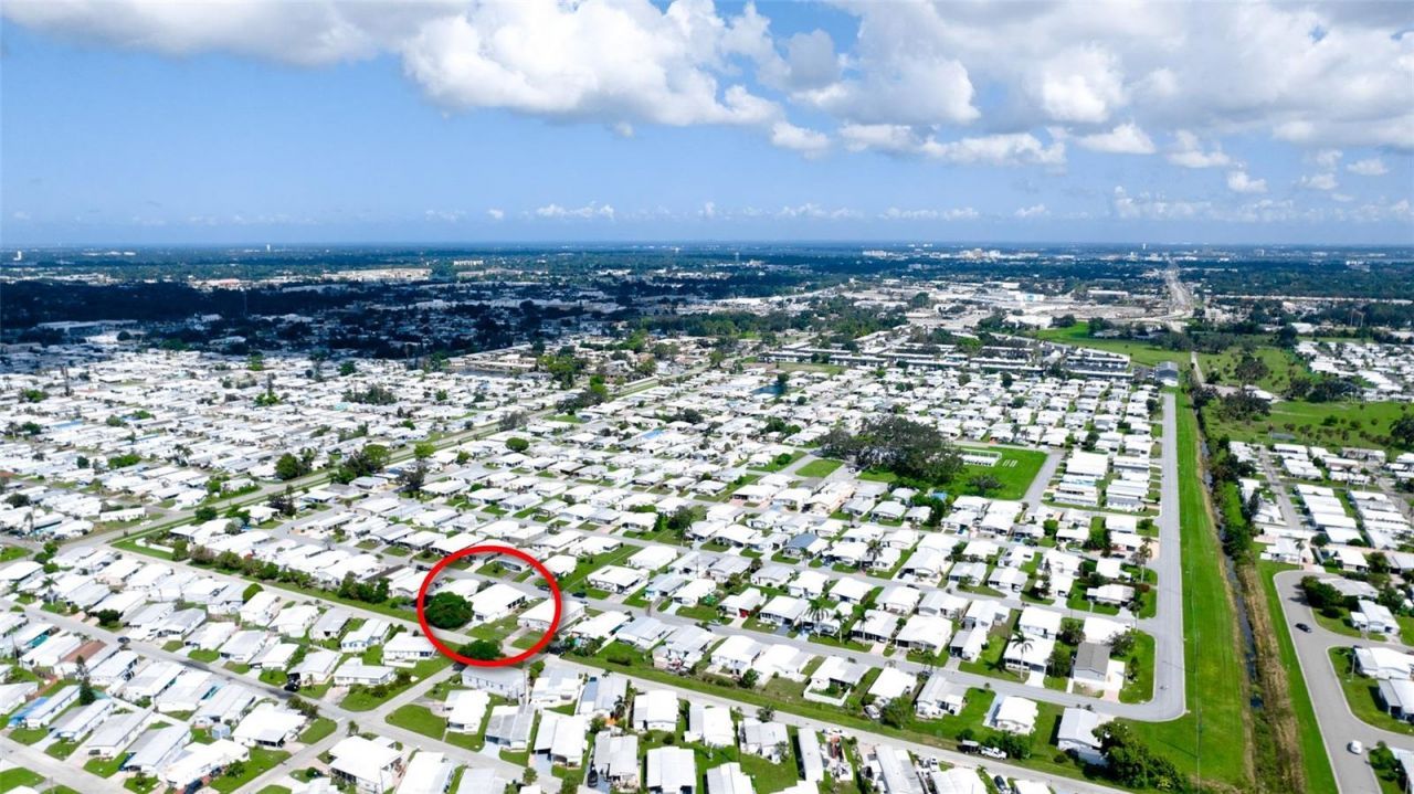 304 50th Avenue Terrace W, Bradenton, FL 34207 Photo