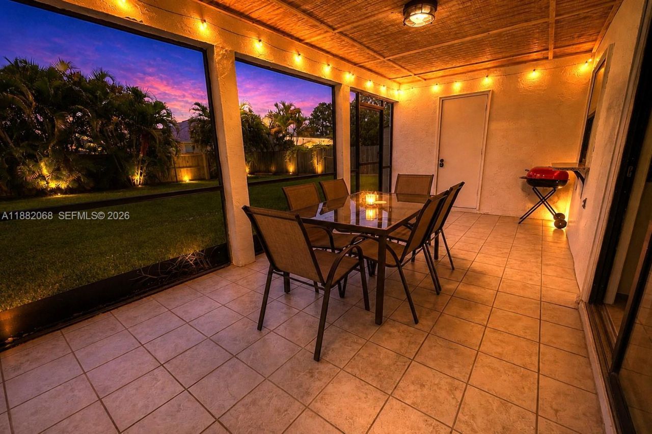 722 SE Thanksgiving Ave, Port Saint Lucie, FL 34984 Photo