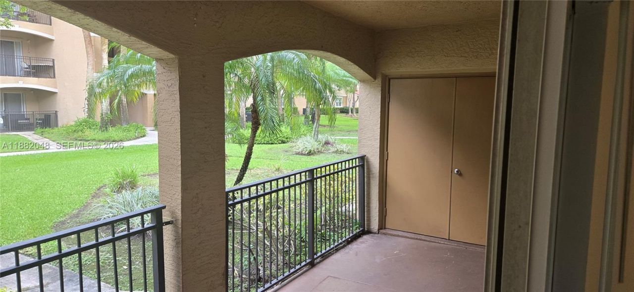 215 SW 117th Ter, Unit 14104, Pembroke Pines, FL 33025 Photo