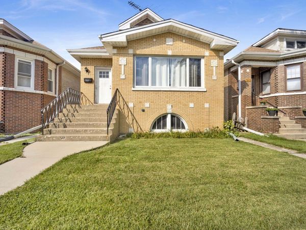 7807 W Cressett Drive W, Elmwood Park, IL 60707