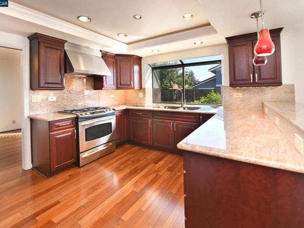 319 319 Oak Glen Ct, Martinez, CA 94553