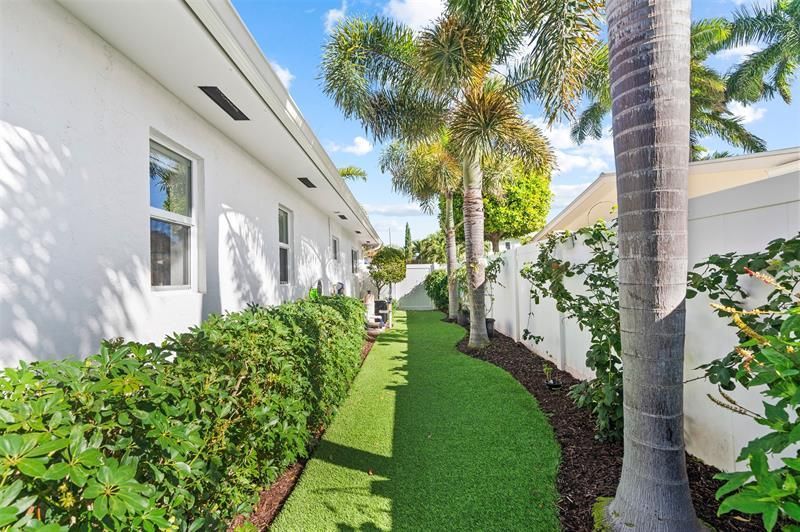 3250 Spanish River Drive, Pompano Beach, FL 33062 Photo