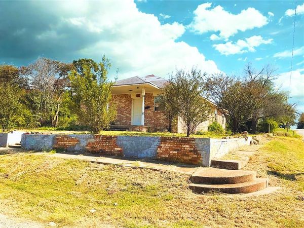 489 N Carter Street, Healdton, OK 73438