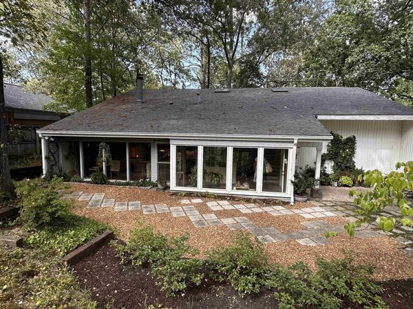 8228 PLANTERS GROVE DR, Memphis, TN 38018