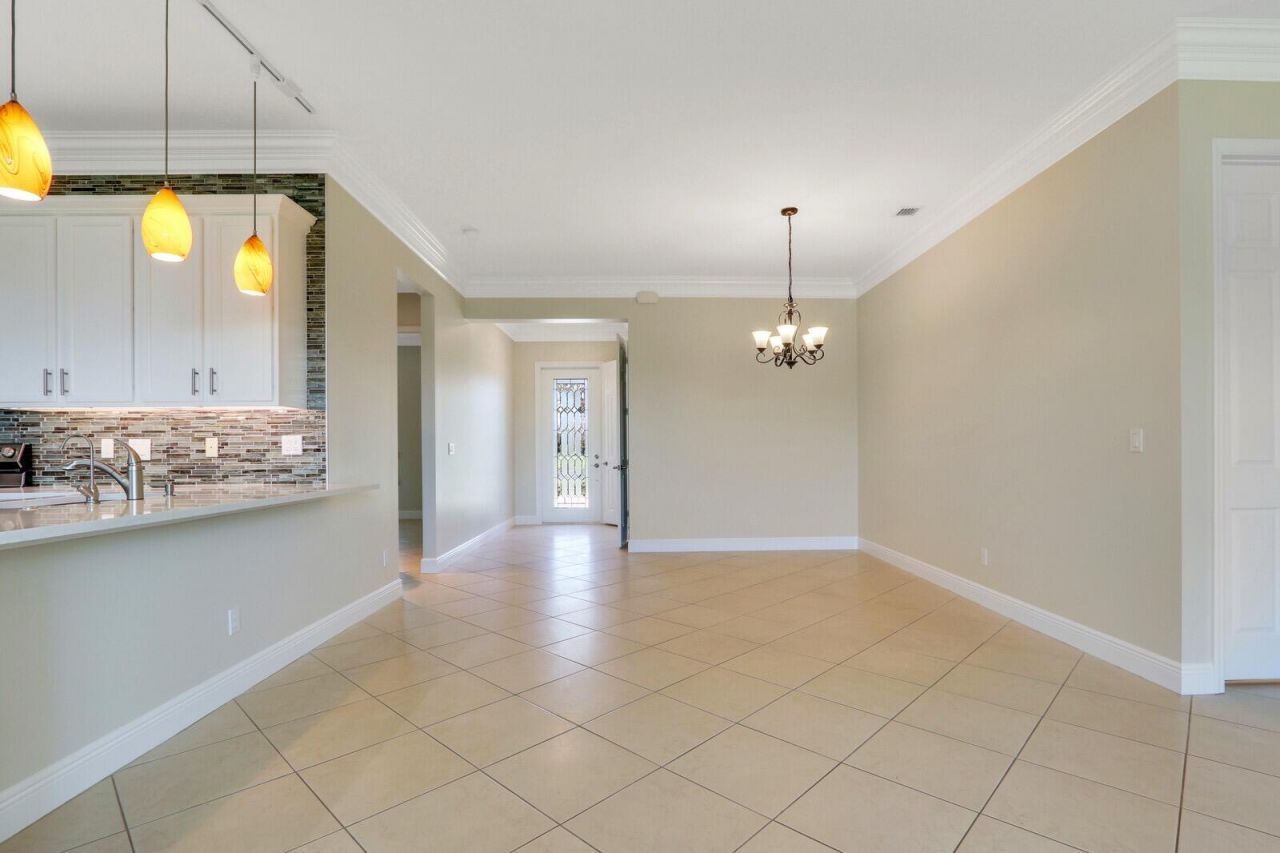 10007 SW Ambrose Way, Port Saint Lucie, FL 34986 Photo