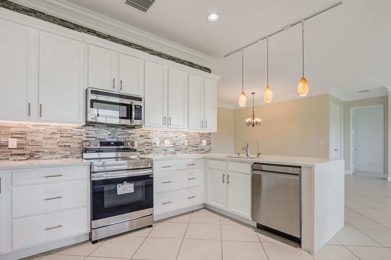 10007 SW Ambrose Way, Port Saint Lucie, FL 34986 Photo