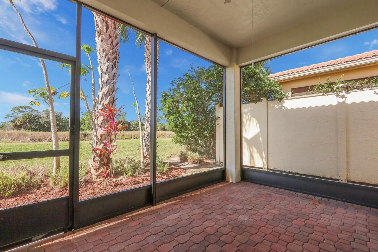 10007 SW Ambrose Way, Port Saint Lucie, FL 34986 Photo