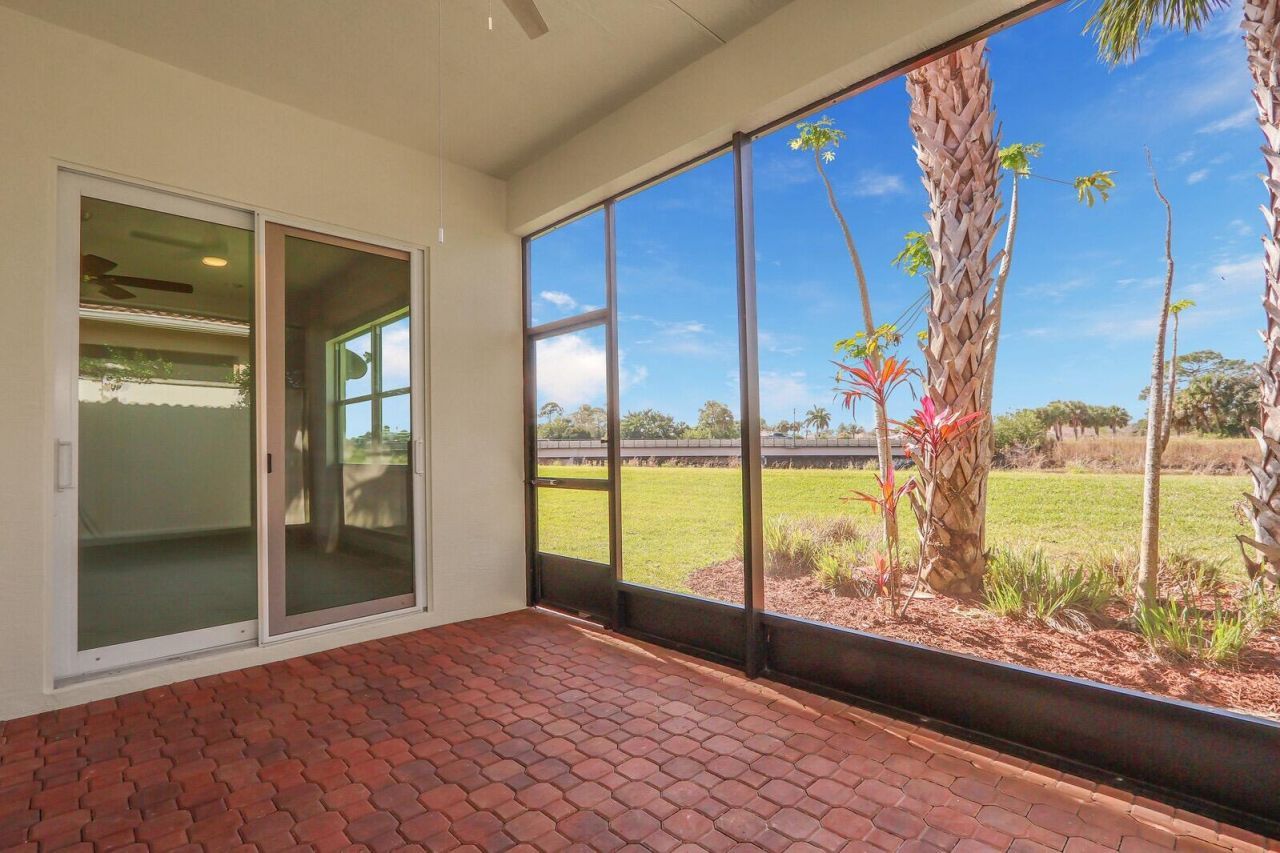 10007 SW Ambrose Way, Port Saint Lucie, FL 34986 Photo